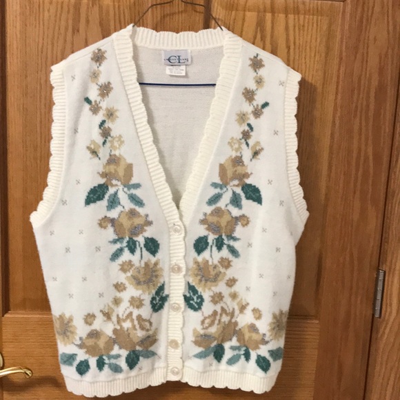 Cricket Lane Sweaters - Beautiful sweater vest